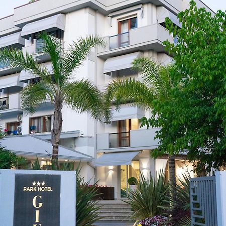 Park Hotel Giusy Lido di Camaiore Zewnętrze zdjęcie