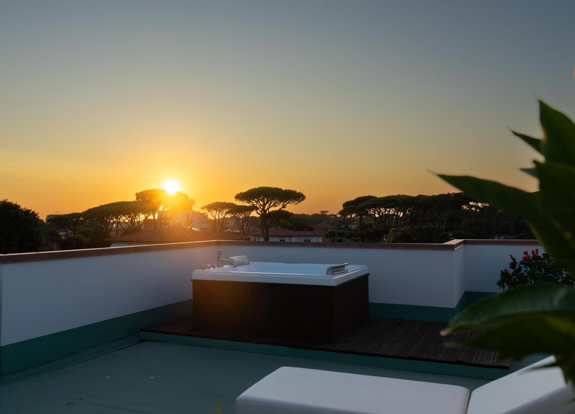Park Hotel Giusy Lido di Camaiore Zewnętrze zdjęcie